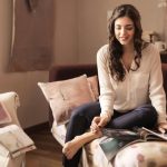 The bedding was hardly able to cover it and seemed ready